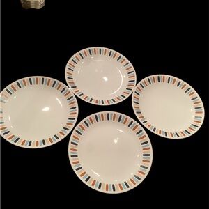 Set of 4 Rare find Corelle Memphis line. Dinner Plates